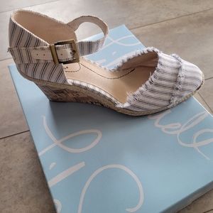 Wedge sandals